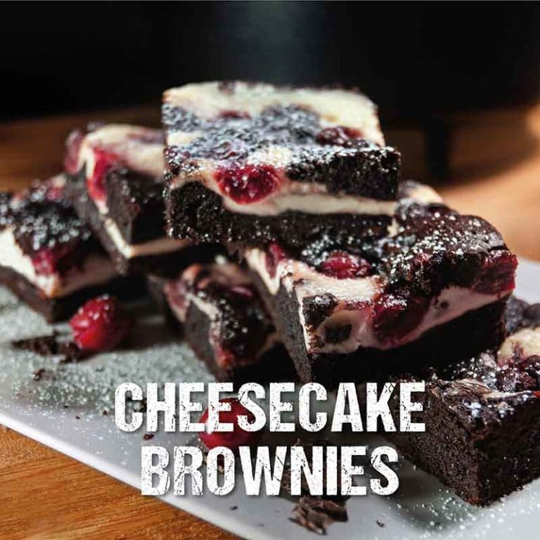 Dutch Oven Rezept: Cheesecake Brownies mit Rumkirschen