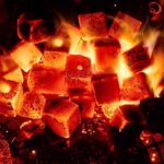 KOKOKO CUBES Kokoskohle zum Grillen glühen in einem Weber Kugelgrill