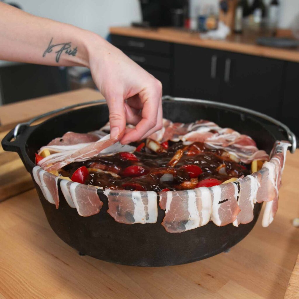 mcbrikett_blog_dutchoven_schichtfleisch_schmorgericht_grillrezept_dutchovenrezept