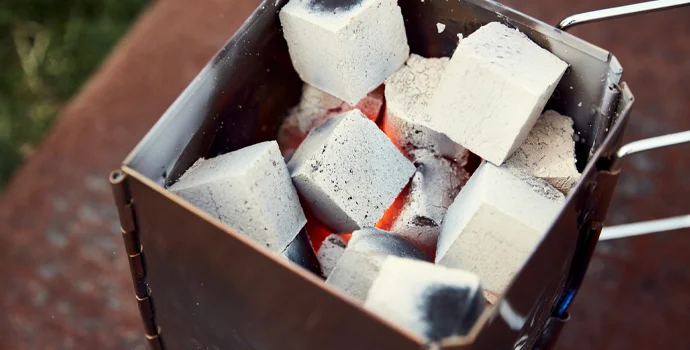 Dutch_Oven_Mini_Pack_kokoko_cubes_kokoskohle_grillkohle_briketts_mood