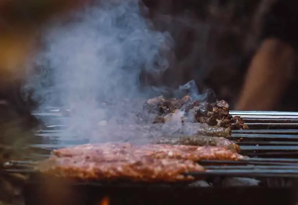 Gute_Holzkohle_grillen_grillspiesse