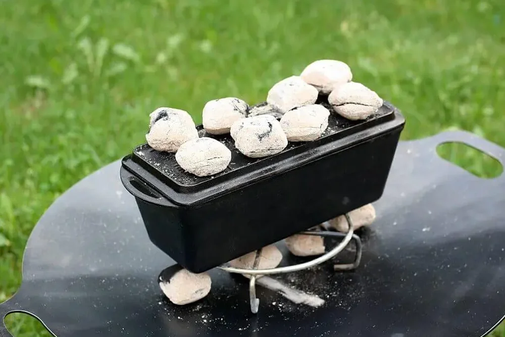 Dutch_Oven_Guide_kokoko_eggs_grillkohle_Kokoskohle