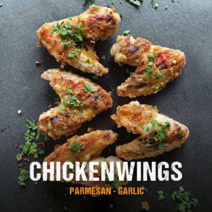 mcbrikett_blog_chickenwings_parmesan_garlic_grillrezept_barbecue_titelbild
